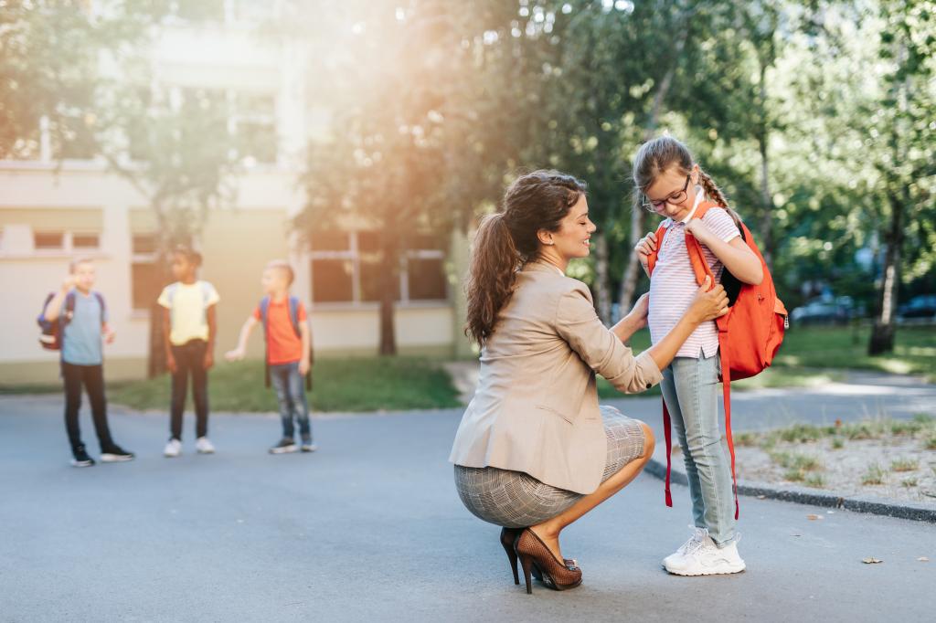 6 signs that you are the annoying mother at school